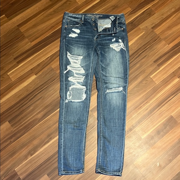 AE Straight Jeans- Ripped - Picture 2 of 4